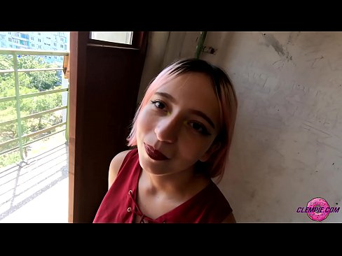 ❤️ Une étudiante sensuelle suce un étranger dans l'Outback - sperme sur son visage Porno de qualité at porn fr.tradewin.top ❤